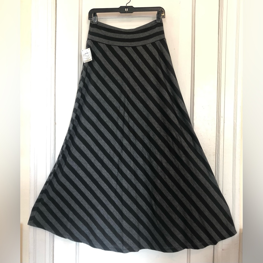 AGB Black and Gray Striped A-Line Maxi Skirt